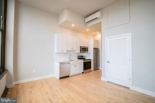 unit-215-1300 S 19th St, PHILADELPHIA, PA, 19146-4672 | Card Image