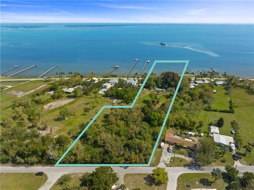 13095 N Indian River Dr, Sebastian, FL, 32958-3449 | Card Image