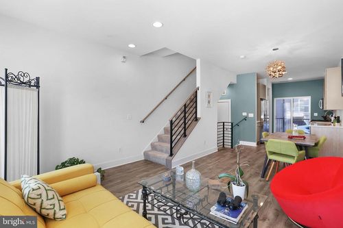 5541 S Dakota Ave Ne, WASHINGTON, DC, 20011-2627 | Card Image