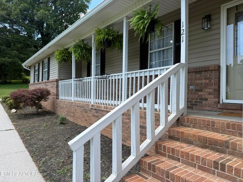 121 Inman Rd, Sweetwater, TN, 37874-5555 | Card Image