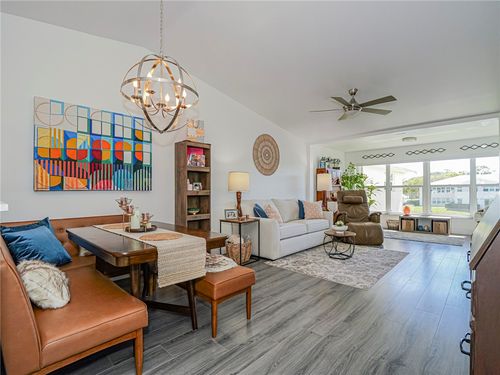 apt-206-675 Lake Jasmine Cir, Vero Beach, FL, 32962-8562 | Card Image