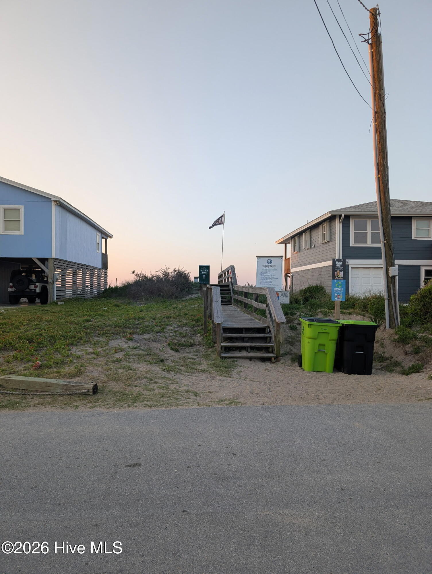 Land in Surf City 5