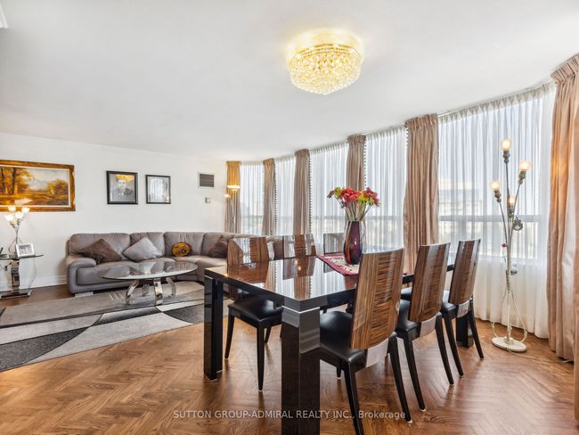 604 - 7 Townsgate Dr, Condo with 2 bedrooms, 2 bathrooms and 2 parking in Vaughan ON | Image 12