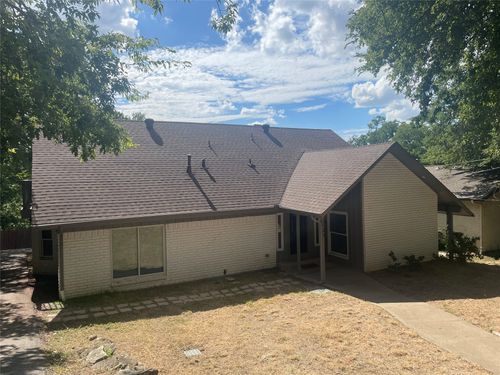2021 Wildwood Dr, Grand Prairie, TX, 75050-2245 | Card Image