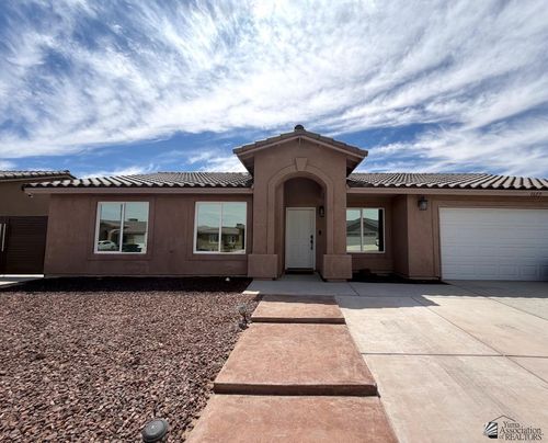 7679 E 42nd Ln, Yuma, AZ, 85365-1308 | Card Image