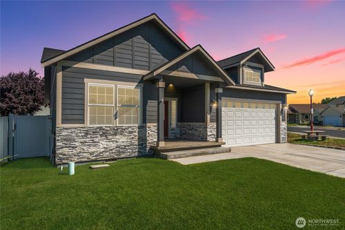 apt-33-1300 W Marina Dr, Moses Lake, WA, 98837-3924 | Card Image