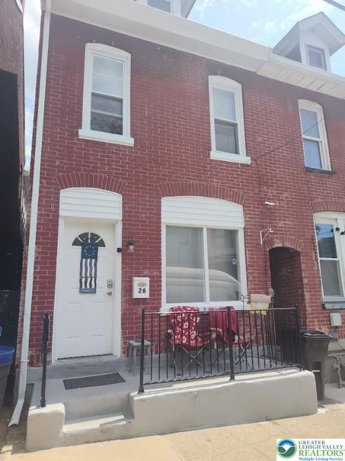 26 N Warren St, EASTON, PA, 18042-3325 | Card Image