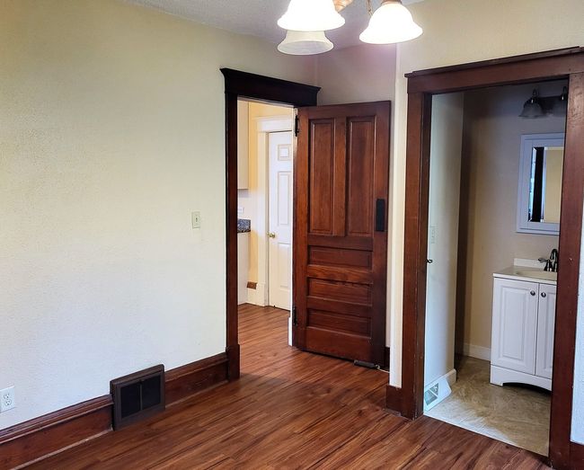 240 Maple St, House other with 5 bedrooms, 3 bathrooms and 2 parking in Paw Paw IL | Image 8