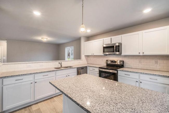 4-VLN002-i2280-Kitchen2 | Image 5