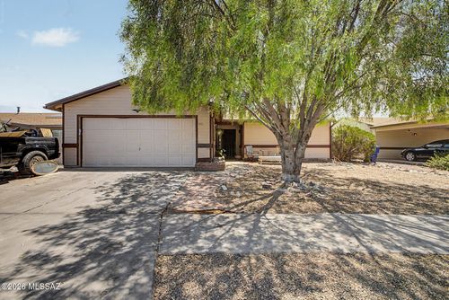 1951 W Cabernet Dr, Tucson, AZ, 85746-3141 | Card Image
