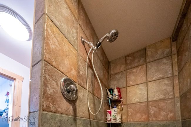 ADU Shower | Image 51