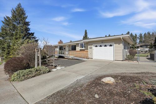 6201 N Winston Dr, Spokane, WA, 99205-7564 | Card Image