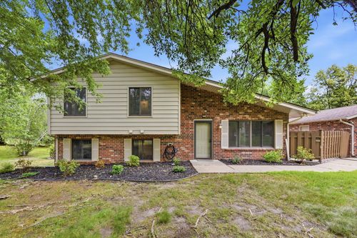 9712 Cimarron Cir, Minnetonka, MN, 55305-3142 | Card Image