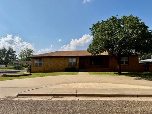 110 N 15th St, Lamesa, TX, 79331-3302 | Card Image