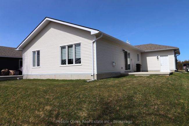 263 Lake Breeze Dr, House other with 2 bedrooms, 2 bathrooms and 2 parking in Goderich ON | Image 28