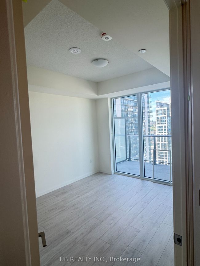 2419 - 8960 Jane St, Condo with 1 bedrooms, 2 bathrooms and null parking in Concord ON | Image 9