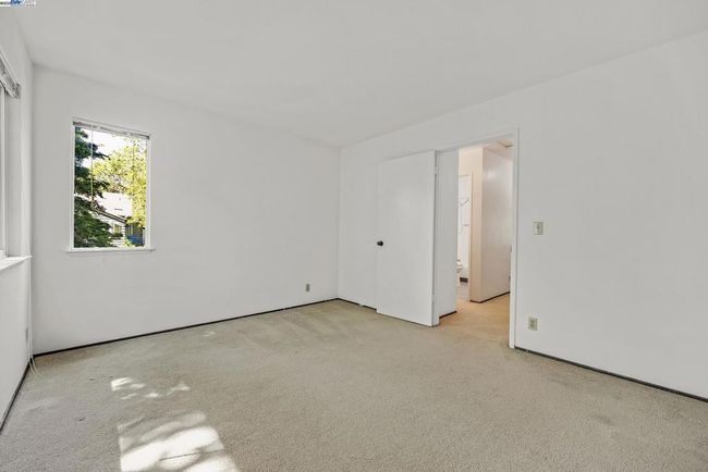127 Temescal Cir, Townhouse with 2 bedrooms, 2 bathrooms and null parking in Emeryville CA | Image 14