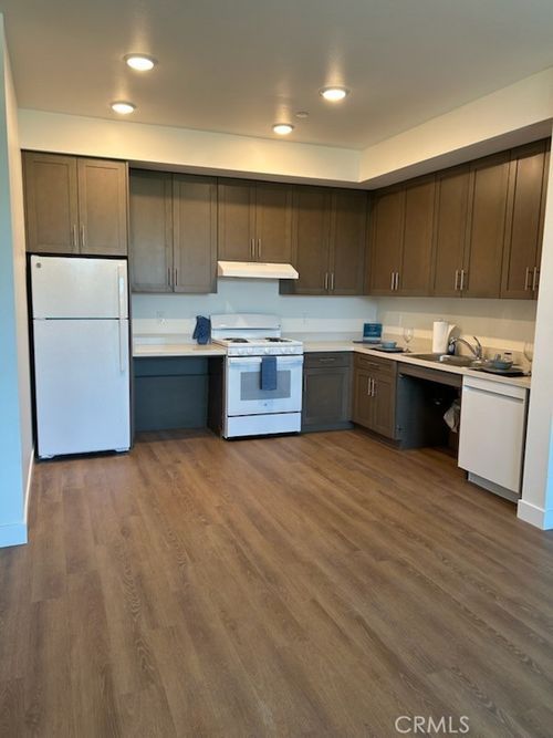 4933 N River Rd, Oceanside, CA, 92057-5974 | Card Image