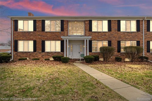 29484 Hoover Rd, Warren, MI, 48093-3457 | Card Image