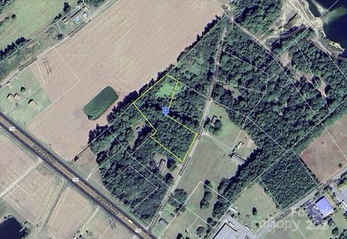 111 Ferebee Ln, Powells Point, NC, 27966-9784 | Card Image