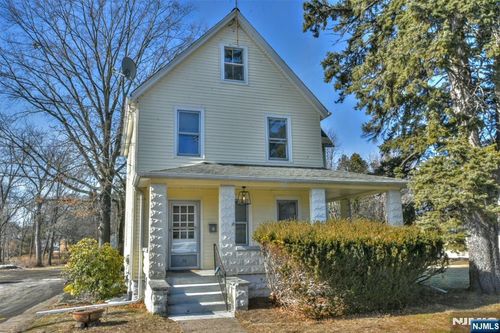 36 Zazzetti St, Waldwick, NJ, 07463-1633 | Card Image