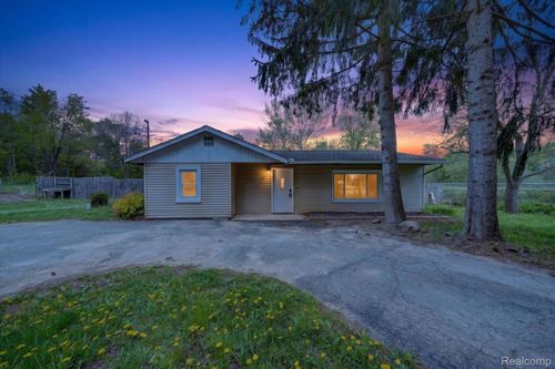 15013 Birchwood Dr, Holly, MI, 48442-8744 | Card Image
