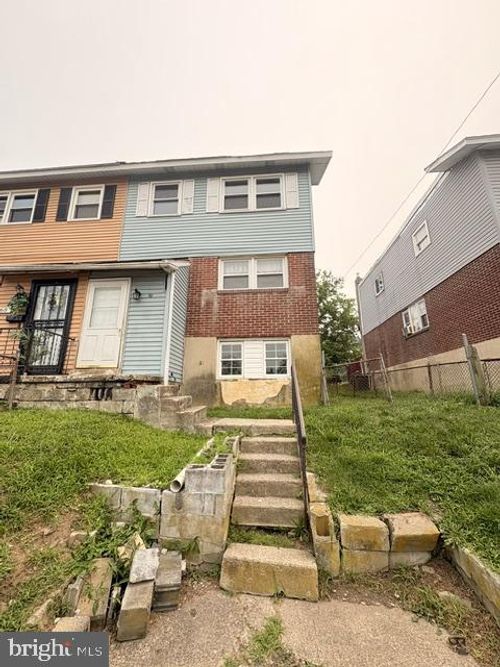 70 Oakmont Dr, NEW CASTLE, DE, 19720-1321 | Card Image