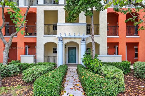 704 Sw 1st Ave, Pompano Beach, FL, 33060-8315 | Card Image