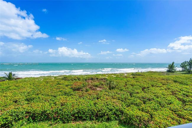 405 - 3870 N Highway A1a, Condo with 2 bedrooms, 2 bathrooms and null parking in Hutchinson Island FL | Image 34