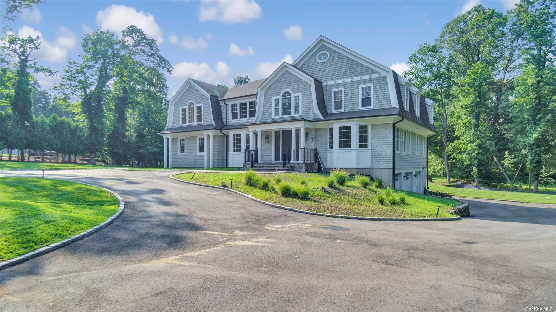Pheasant Ln, Northport, NY 11768