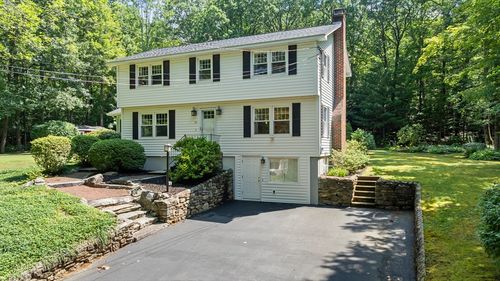 35 Ayers St, North Brookfield, MA, 01535-1467 | Card Image