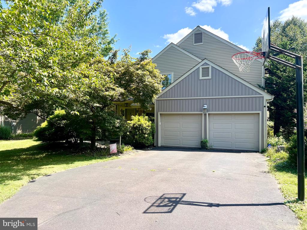 Hillendale Rd, Perkasie, PA 18944