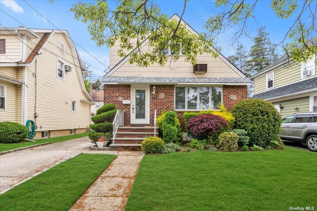 Walnut St, West Hempstead, NY 11552