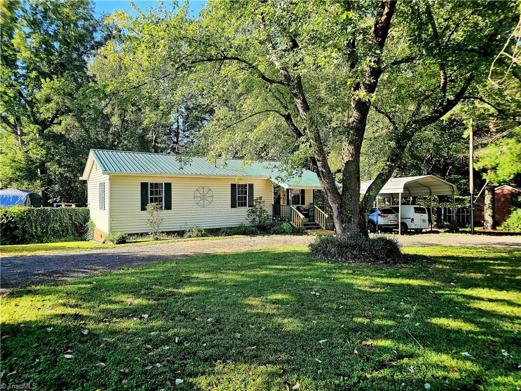 Vance Rd, Kernersville, NC 27284