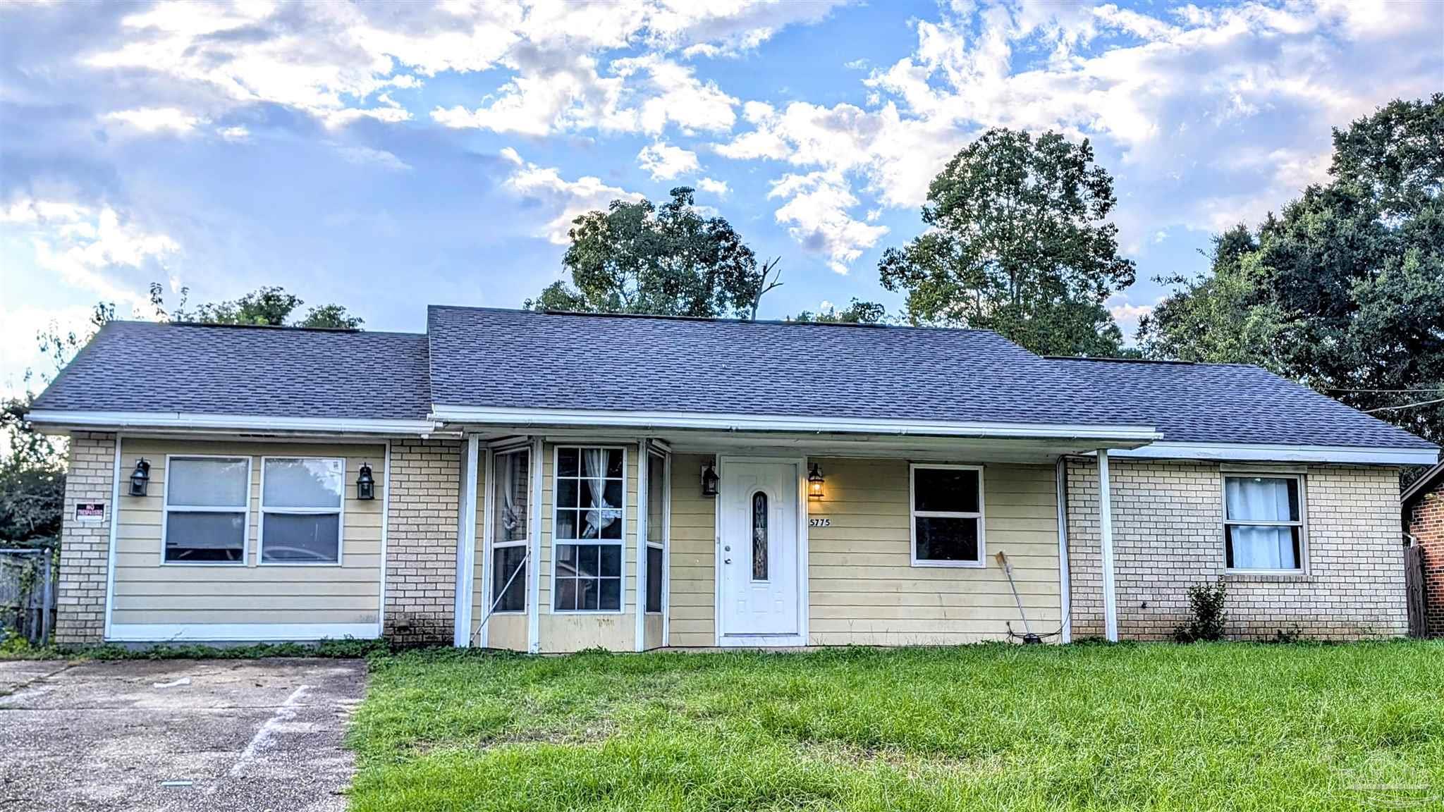 Ventura Ln, Pensacola, FL 32526
