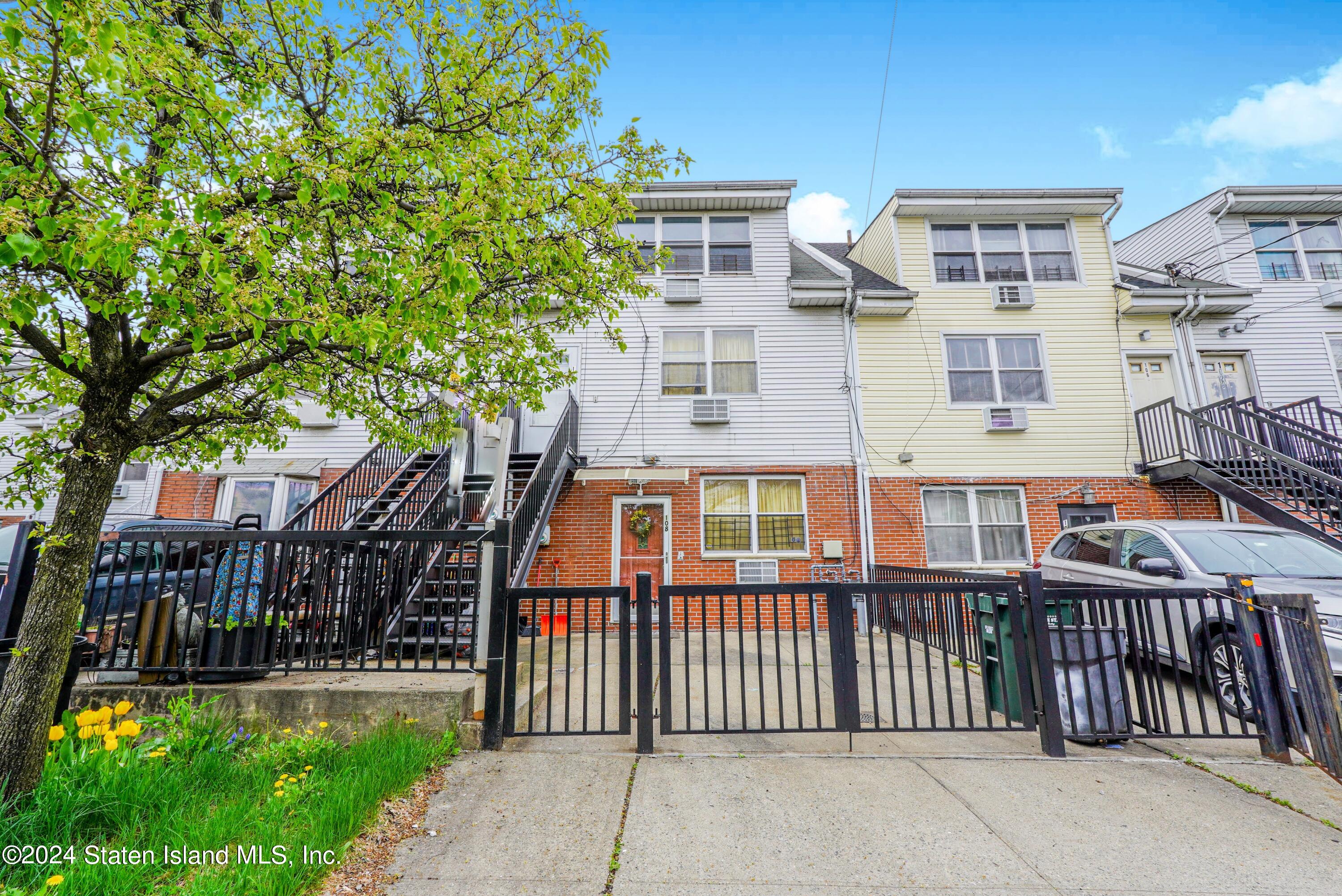Nicholas Ave, Staten Island, NY 10302
