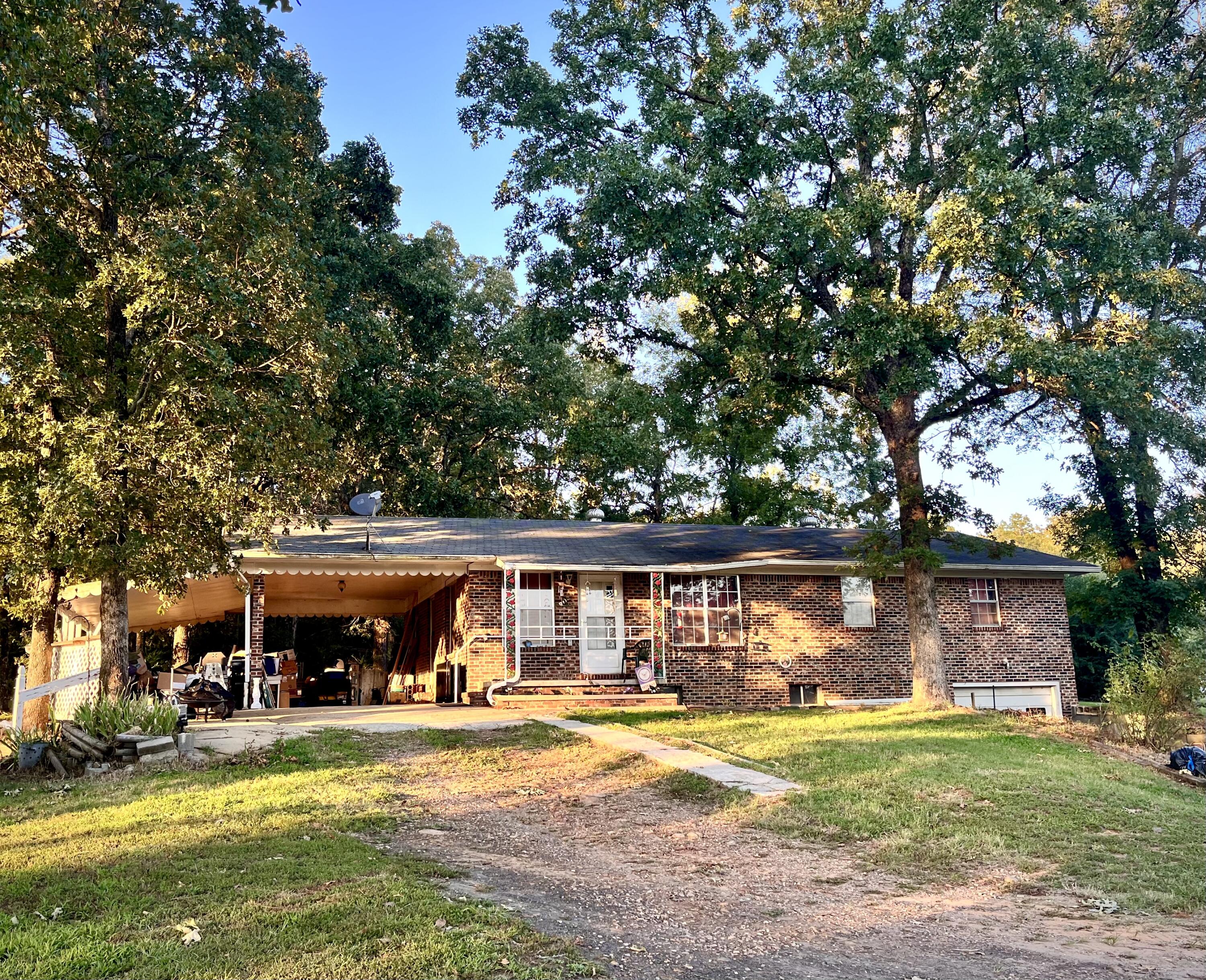 Sr 7 , Dover, AR 72837