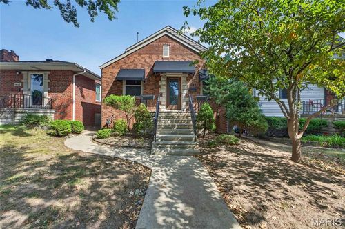 5643 Murdoch Ave, Saint Louis, MO, 63109-2868 | Card Image