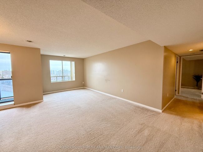 506 - 30 Chapman Crt, Condo with 2 bedrooms, 2 bathrooms and 1 parking in London ON | Image 5