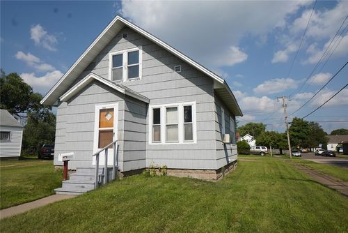 1203 Barron St, Eau Claire, WI, 54703-3005 | Card Image