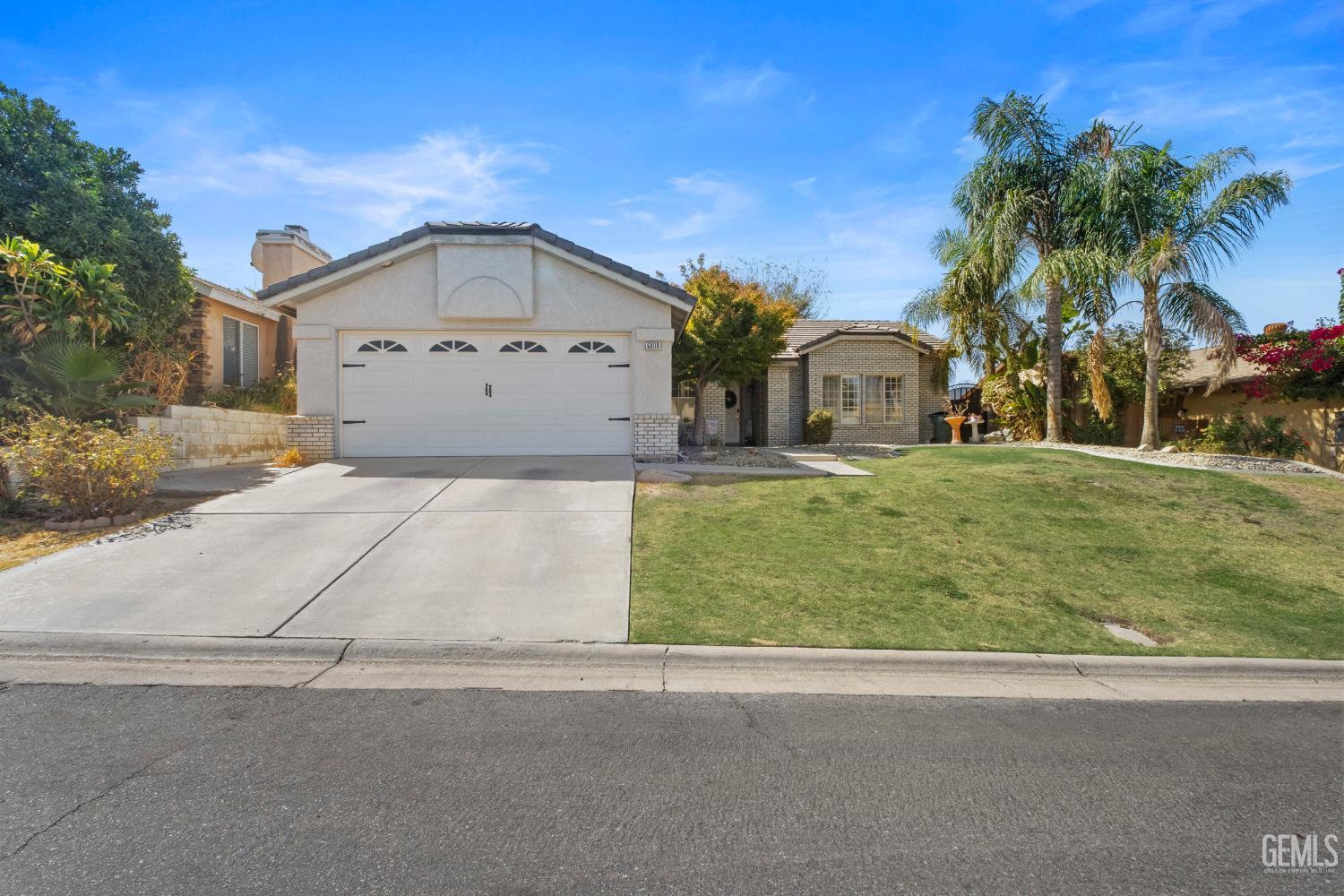 6008 Cliffwood Way, For Sale in Bakersfield - eXp Realty
