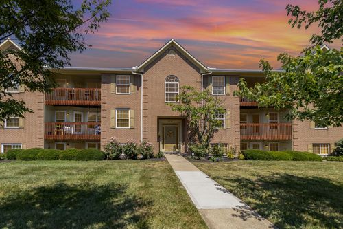 140 Dogwood Dr, Highland Heights, KY, 41076-4701 | Card Image