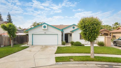 722 W Marilyn St, Farmersville, CA, 93223-2386 | Card Image