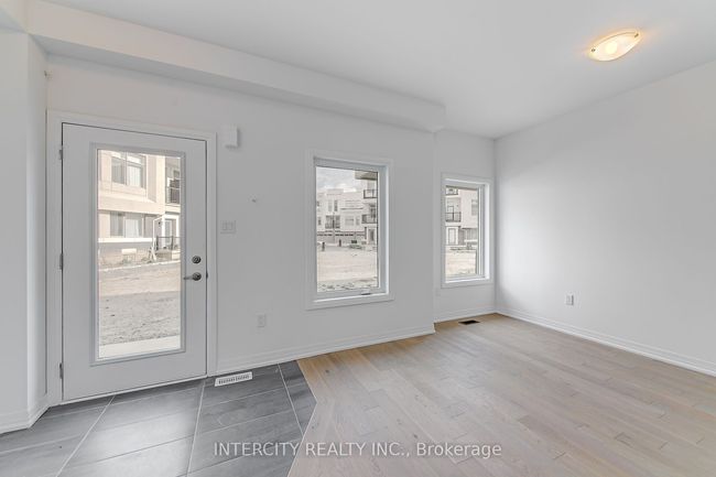 29 Albert Firman Lane, House attached with 3 bedrooms, 4 bathrooms and null parking in Markham ON | Image 4