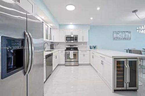 1121-19370 Collins Ave, Sunny Isles Beach, FL, 33160-2250 | Card Image