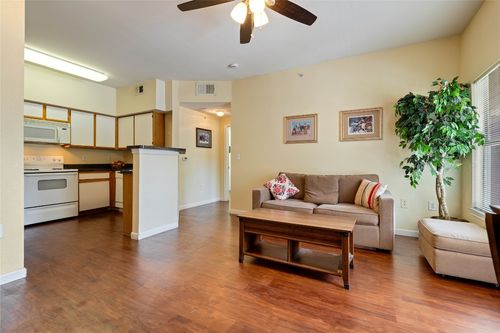 apt-812-2320 Gracy Farms Ln, Austin, TX, 78758-2310 | Card Image