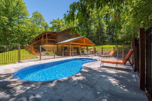 21801 Sterling Rd, Logan, OH, 43138-8438 | Card Image