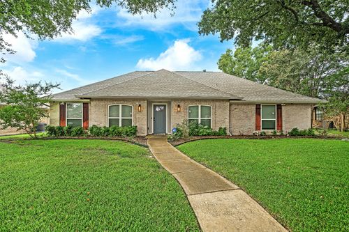 2101 Newcastle Cir, Plano, TX, 75075-3324 | Card Image