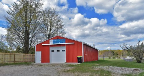 11844 Us Highway 31, Interlochen, MI, 49643-9365 | Card Image