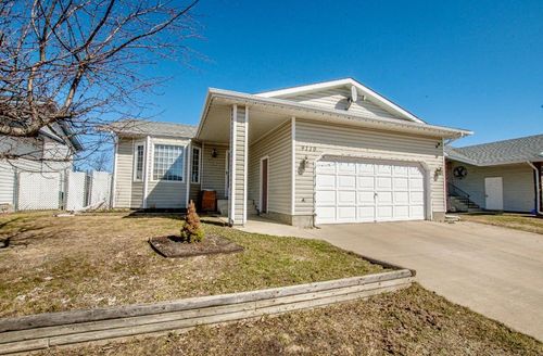 9110 107 Ave, Grande Prairie, AB, T8X1H8 | Card Image